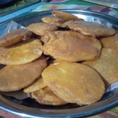 Potato sliced fritters (Aaloo ke pakorhay) A picture of Potato sliced fritters (Aaloo ke pakorhay).