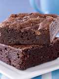 Brownie económico no tiene leche ni manteca