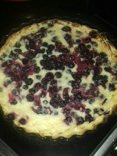 Áfonyás clafoutis recept fotója