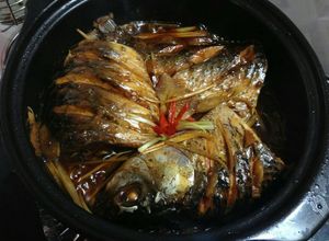 Hình của món Cá kho tộ Việt Nam.