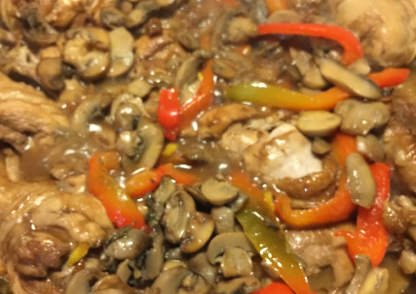 Pollo Borrachin bailando con Vegetales