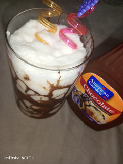 A picture of Easy banana chocolate shake.