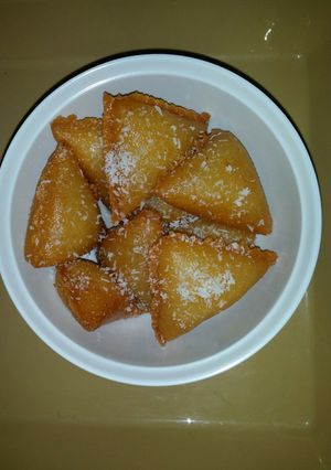 صورة لوصفة حلى مثلثات السميد