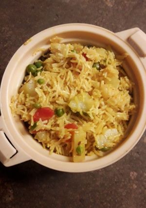 मिक्स वेज पुलाव (Mix veg pulao recipe in hindi) रेसिपी मुख्य फोटो