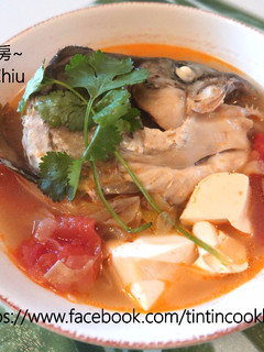 營養師健康湯水: 三文魚頭豆腐湯 的食譜成品照片