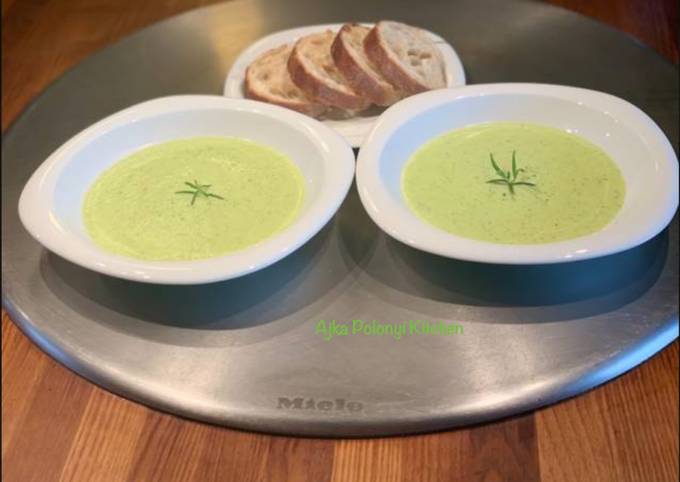 Zucchini cream soup