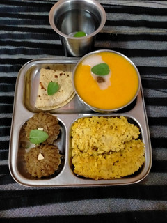 ગુજરાતી જમણ રેસીપી મુખ્ય ફોટો