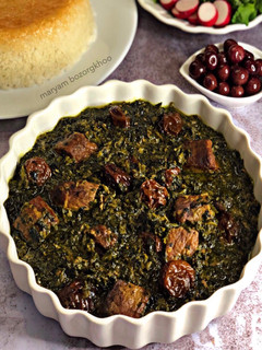 عکسی از دستور خورشت آلو اسفناج