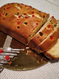 A picture of Christmas Fruit Cake.
