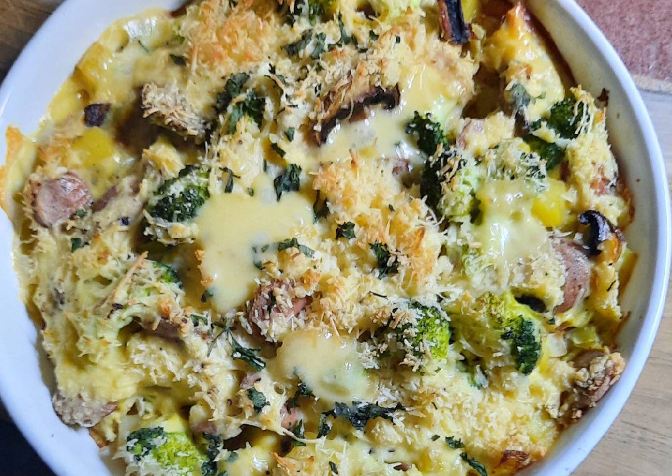 Frittata Brokoli Sosis Jamur Keju