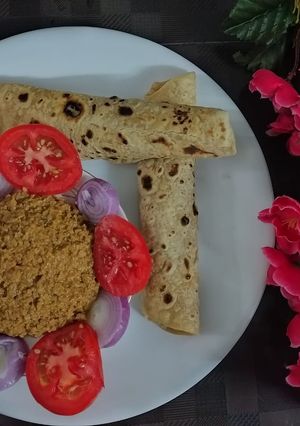 A picture of Soya curry with coconut milk.