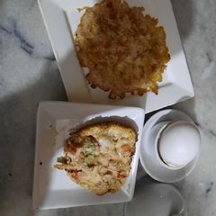 Cheese egg with vegetable A picture of Cheese egg with vegetable.