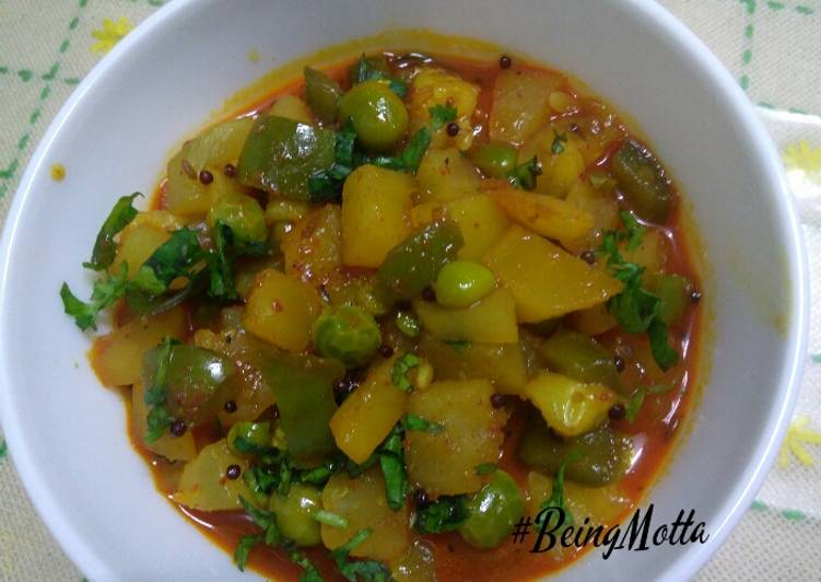 Recipe of Favorite Sweet potato bottlegourd peas and capsicum sabji