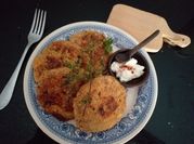 Una foto de harina tostada con cebolla