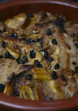 Foto principal de Pseudo torrijas con plátano y uvas pasas