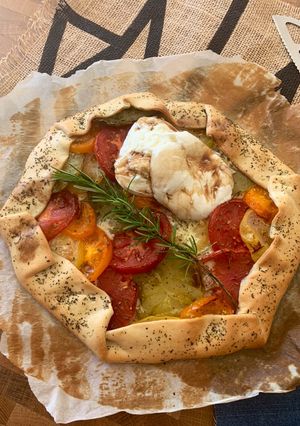 Une photo de ☆Tarte Rustique aux Tomates Multicolores☆