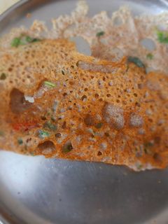 ராகி ரவா தோசை (Ragi Rava Dosa Recipe in Tamil) செய்முறை முக்கிய புகைப்படம்