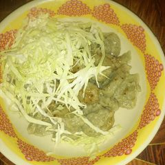 A picture of Danwake with cabbage.