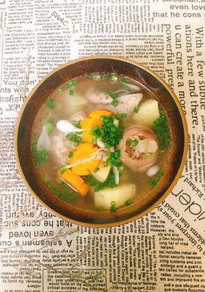 Hình của món Canh Giò Heo Nấu Carot Khoai Tây.