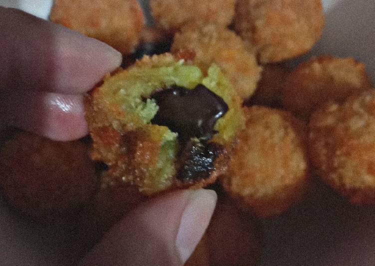 Bola Boled Coklat meleleh