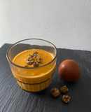 Salmorejo con crujiente de aceitunas, sin pan