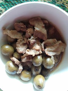 Hình của món Thịt kho trám.