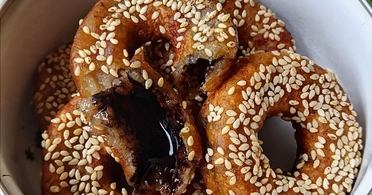 Donat Pisang Wijen Isi Coklat