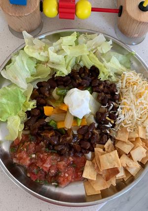 મેક્સિકન બાઉલ (Mexican Bowl Recipe In Gujarati) રેસીપી મુખ્ય ફોટો