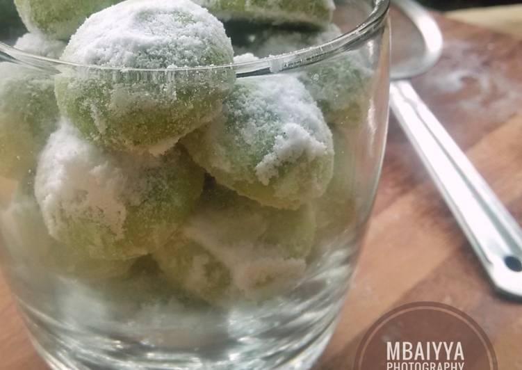 Recipe: Perfect Green Tea Snowballs