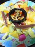 Ensalada de frutas con latas