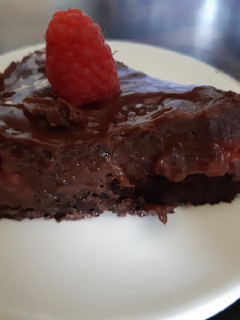 Málnás csokoládé torta recept fotója