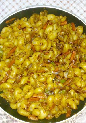 A picture of Vegetarian macroni.