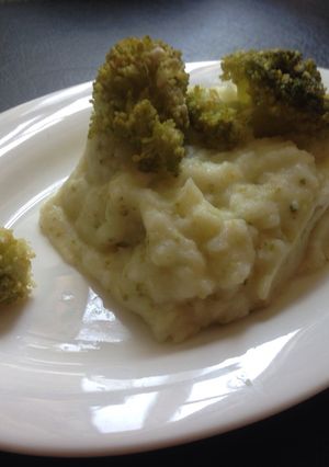 Una foto de Puré de brócoli, huevo y papas