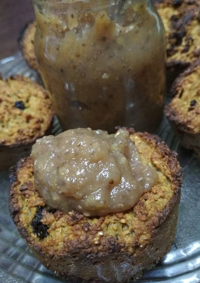 Una foto de Budincito de avena y zanahoria con dulce de manzana