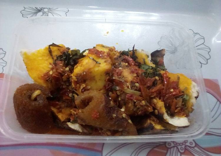 Roasted Yam and ponmo(cow skin)sauce ll