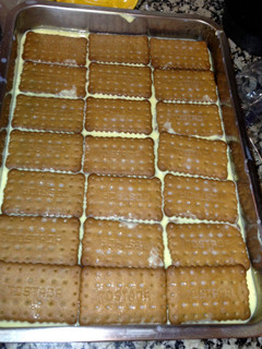 Una foto de Tarta de galletas y natillas