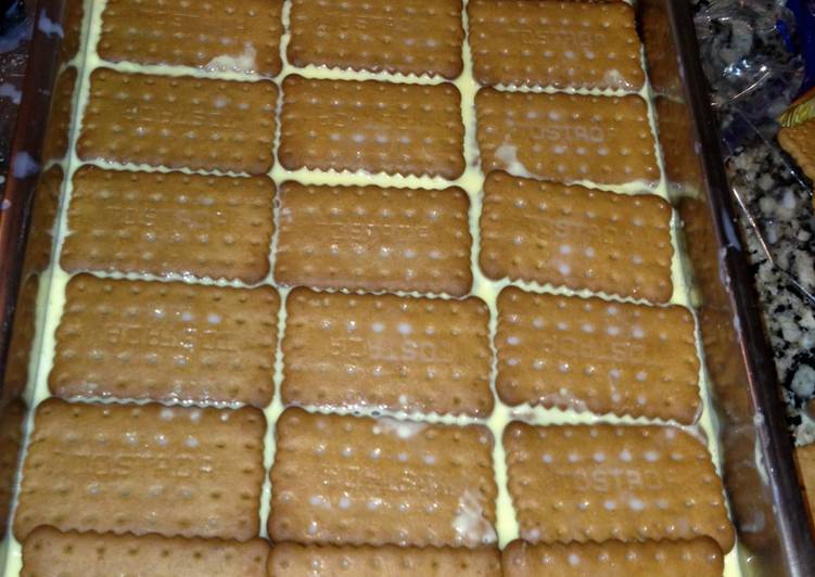Tarta de galletas y natillas