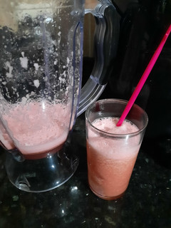 Una foto de Cóctel o trago de sandía con pisco