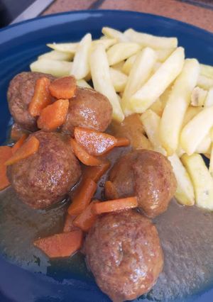 Una foto de Albóndigas de pollo al estilo marroquí