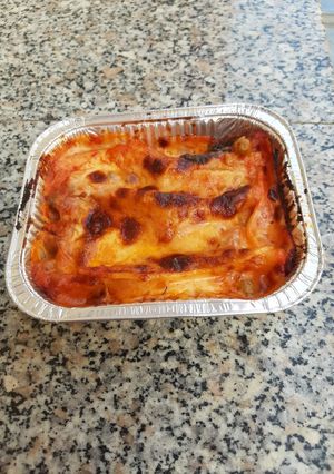 A picture of Stuffed Cannelloni.