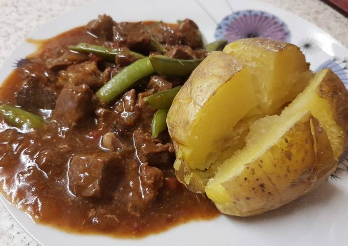 My Beef & Onion Gravy with Sugar Snap Peas also Jacket Potatoe