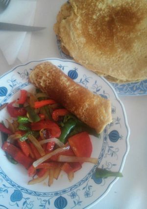 Foto principal de Crepes de avena rellenos de verduras