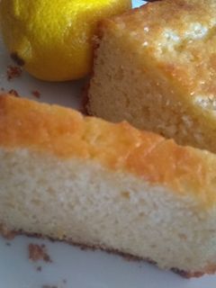 Una foto de Budín de limón súper fácil
