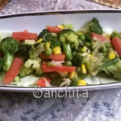 A picture of Broccoli Corn Crunchy Salad.