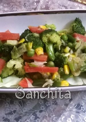 A picture of Broccoli Corn Crunchy Salad.
