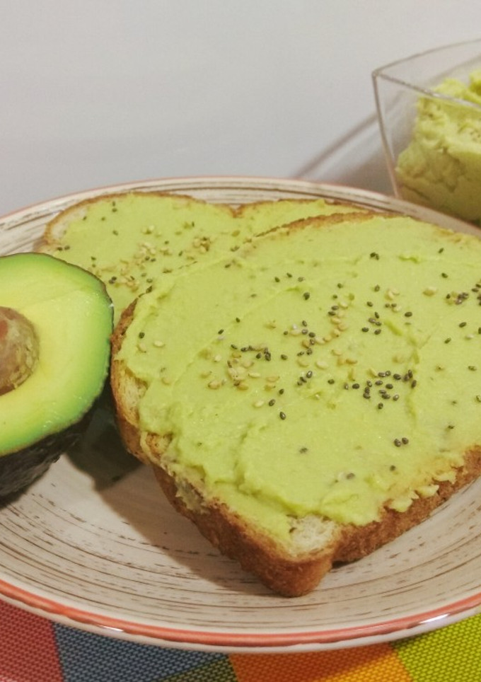 Una foto de Hummus de aguacate