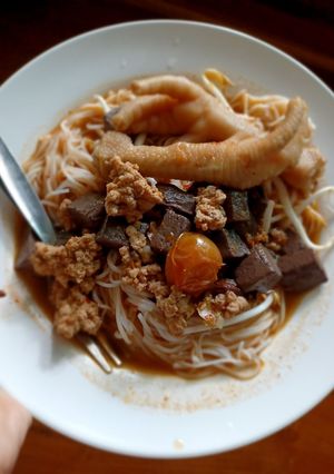 A picture of Khanom Jeen Nam Ngiao (Chiang Rai Chili Paste Recipe).