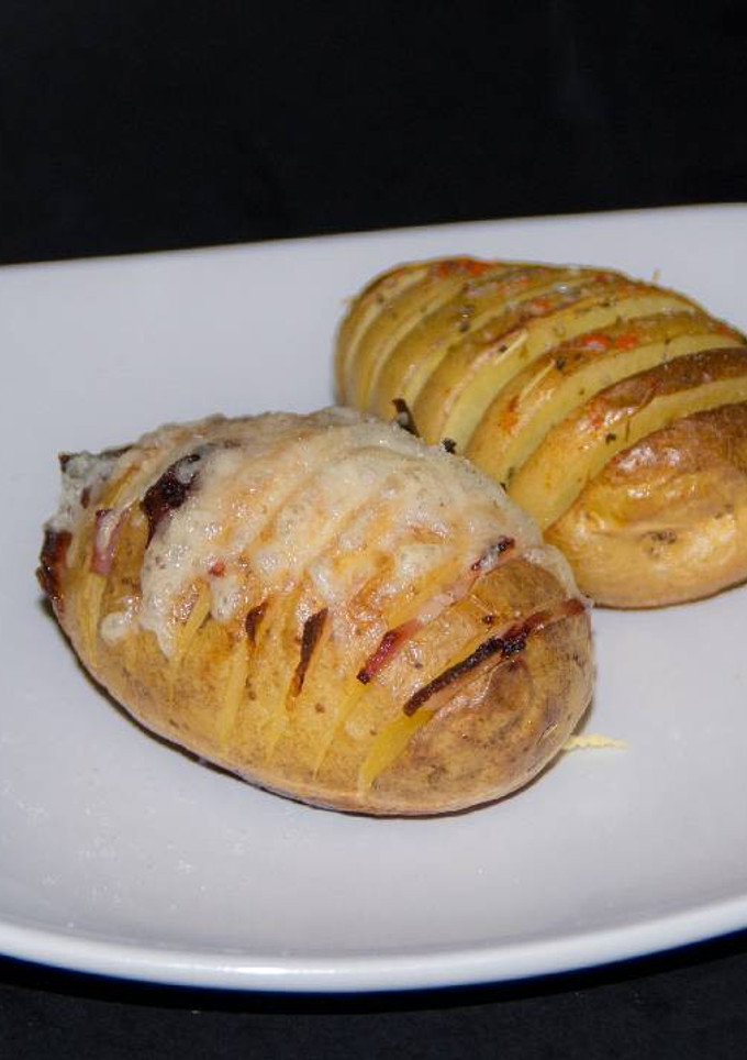 Una foto de Patatas hasselback