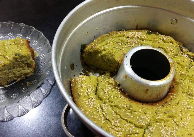 Healthy green Handvo (Healthy Green Handvo Recipe In Gujarati)