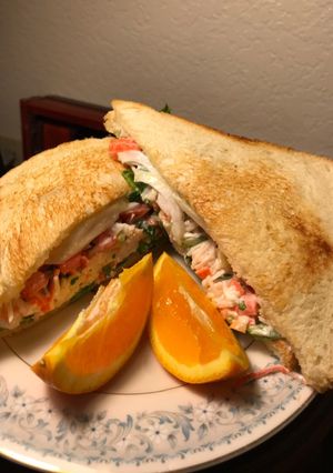 A picture of S.A.C(Shrimps and Artificial Crabs) Sandwich.